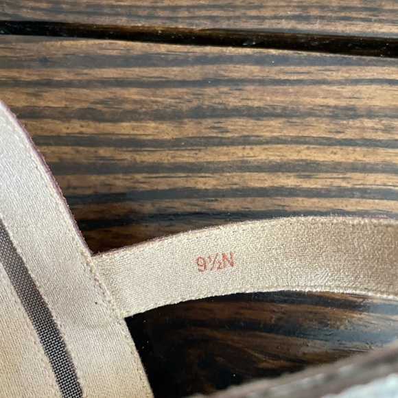 VANELi Espy Metallic Gold Sandal - Picture 6 of 6